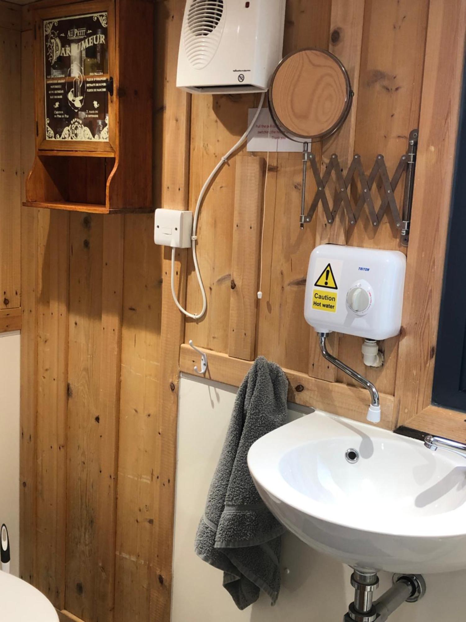 Owly 'Ouse Bed and Breakfast Μπάρνστεϊπλ Εξωτερικό φωτογραφία